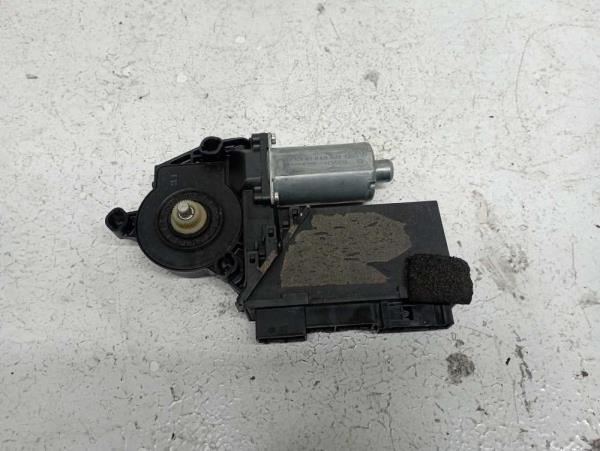 MOTEUR LEVE VITRE ARRIERE GAUCHE VW TOUAREG/ PORSCHE CAYENNE - Vue 2